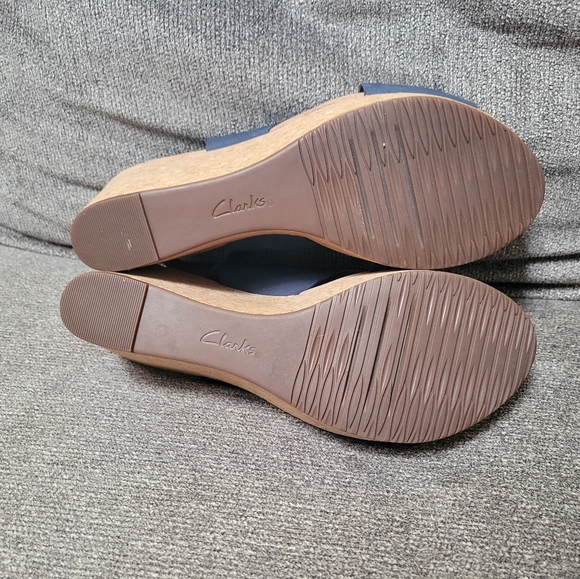 Clarks Navy Nubuck Wedges - Picture 6 of 8